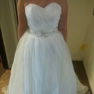 White wedding dress Cap Sleeve size 12